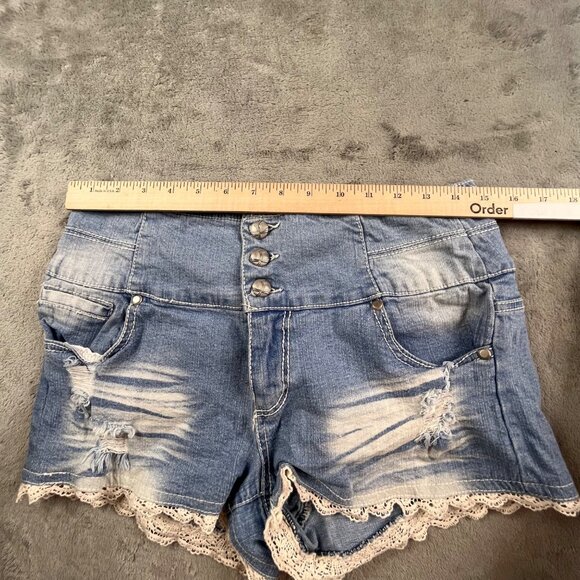 Almost Famous Women's SZ 9 Distressed Denim Shorts Lace Trim Baby Doll JCP49898 - Picture 6 of 14